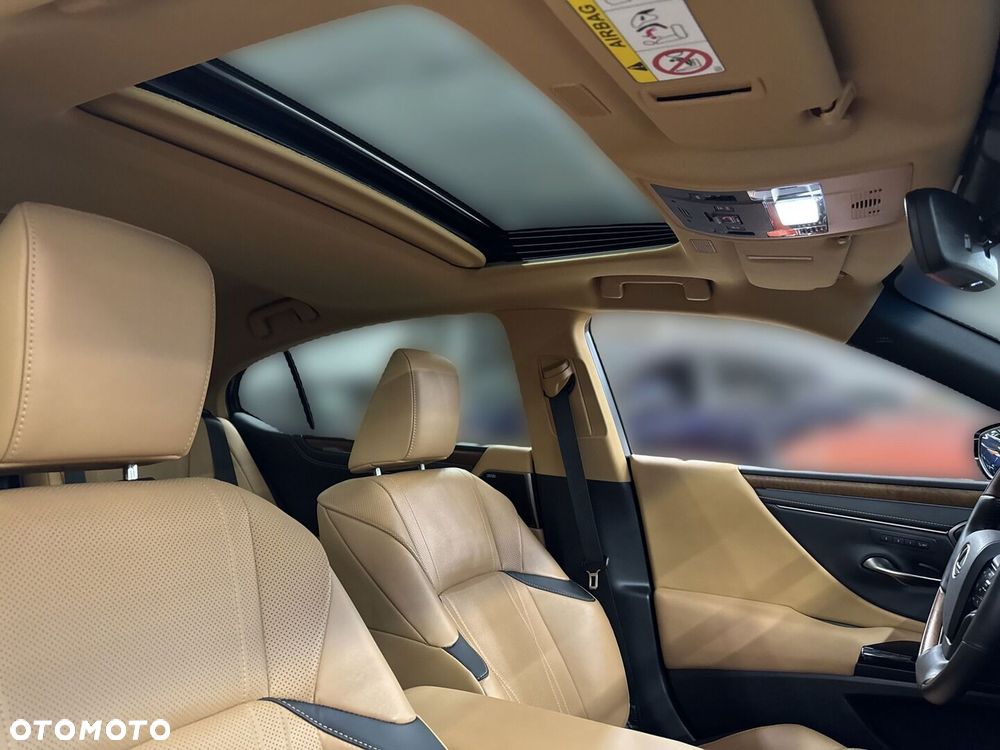 Lexus ES 300h Prestige - 23