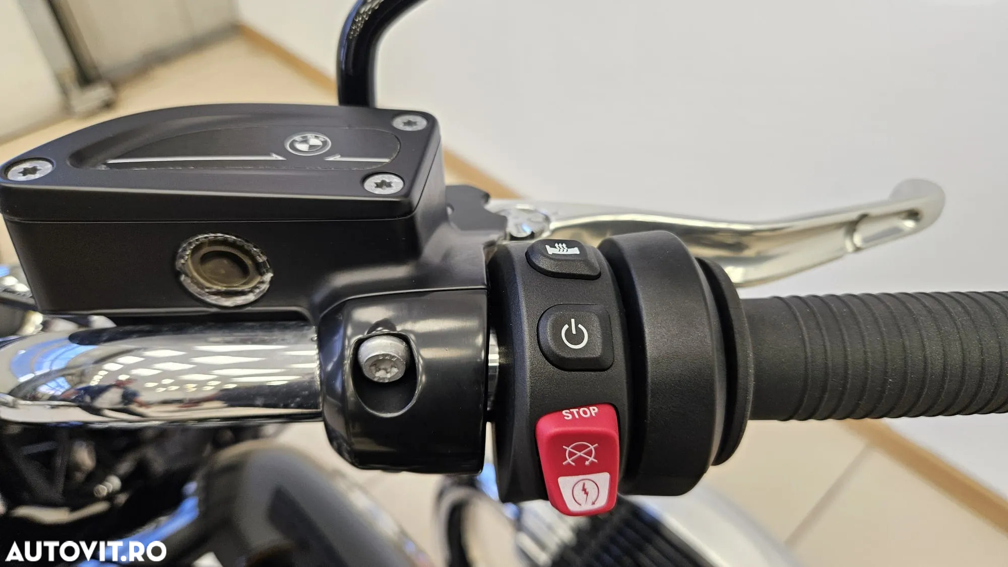 BMW R1850R - 12