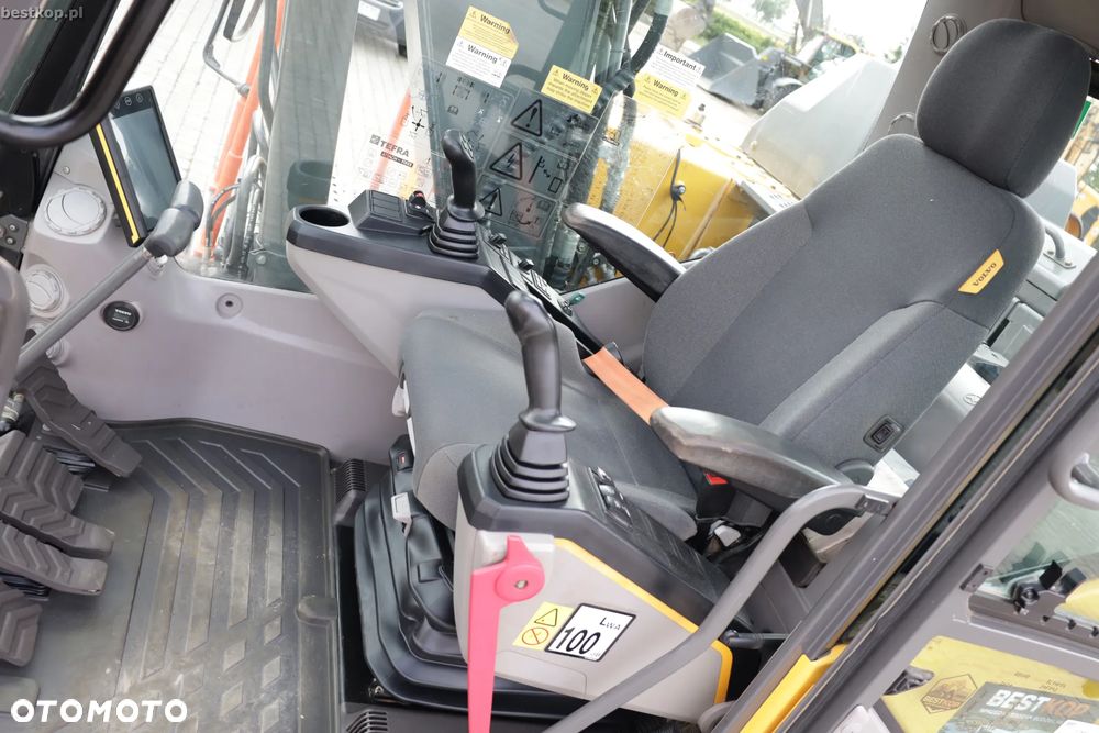 Volvo EC140EL - 19