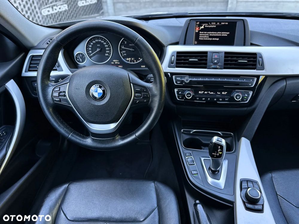 BMW Seria 3 320i GPF xDrive Luxury Line - 17