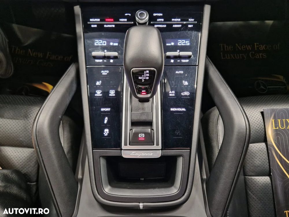 Porsche Cayenne Tiptronic S - 17