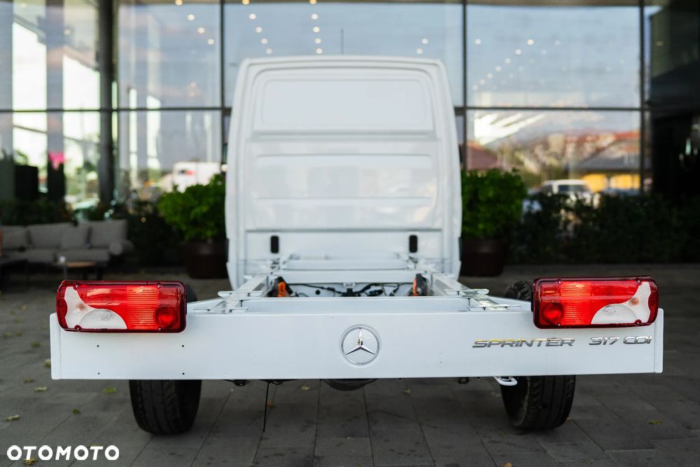 Mercedes-Benz Sprinter - 5