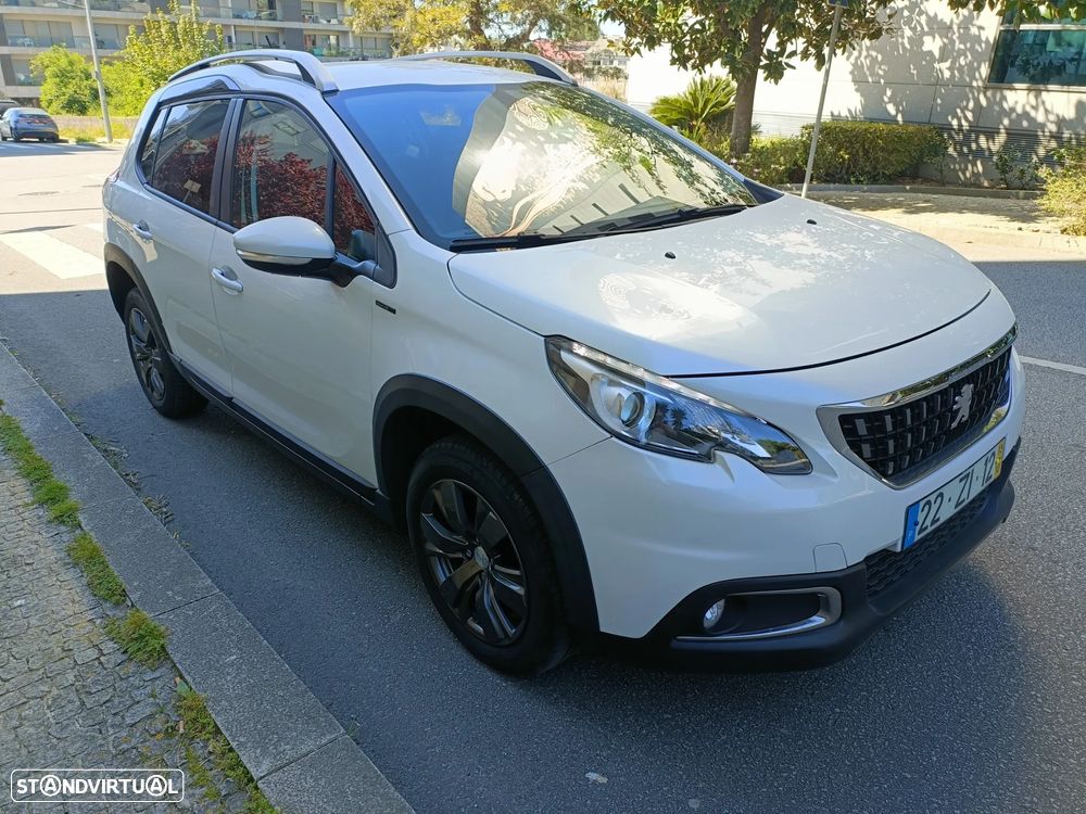 Peugeot 2008 1.2 PureTech Signature - 9
