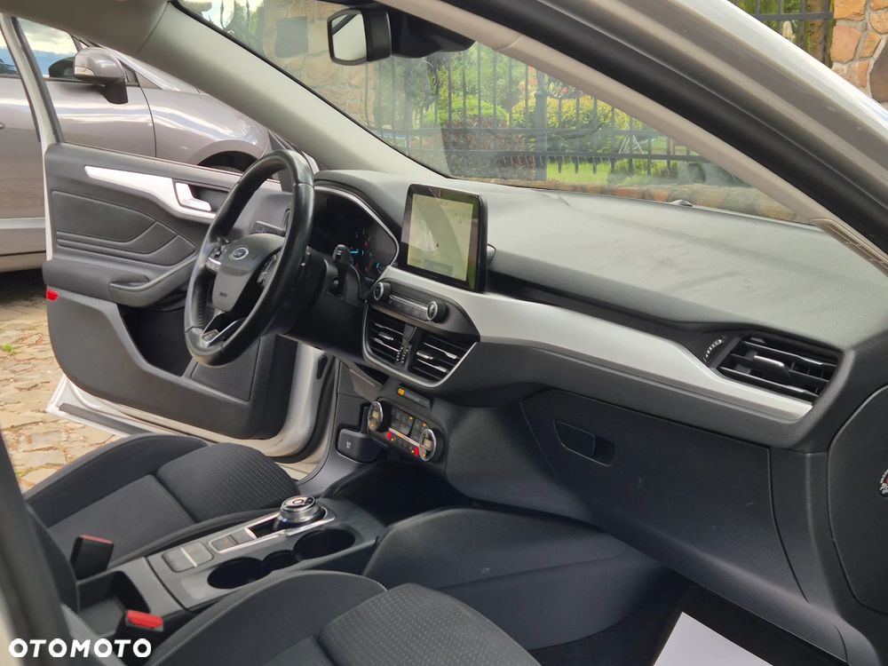 Ford Focus 1.5 EcoBlue Start-Stopp-System TITANIUM - 26