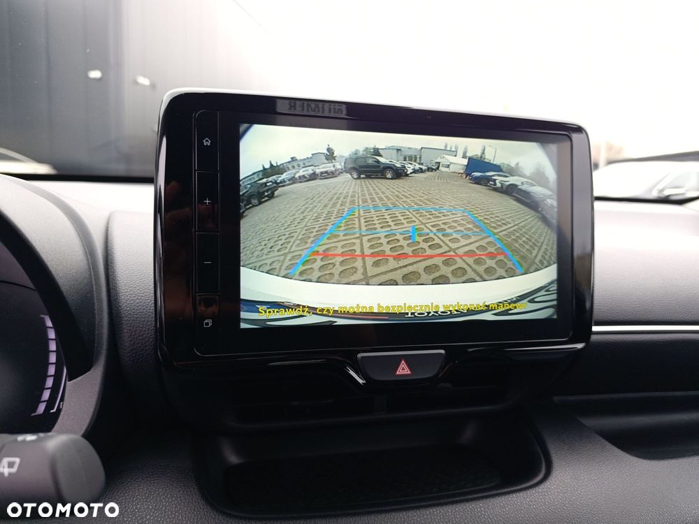 Toyota Yaris Hybrid 1.5 Style - 32