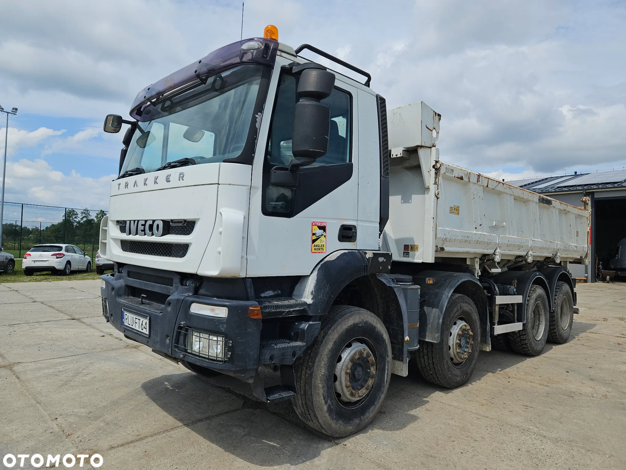 Iveco 440 - 17