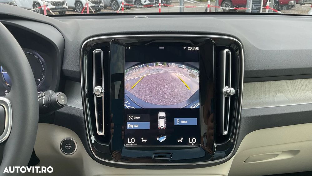 VOLVO XC40 2022 — imagine 32