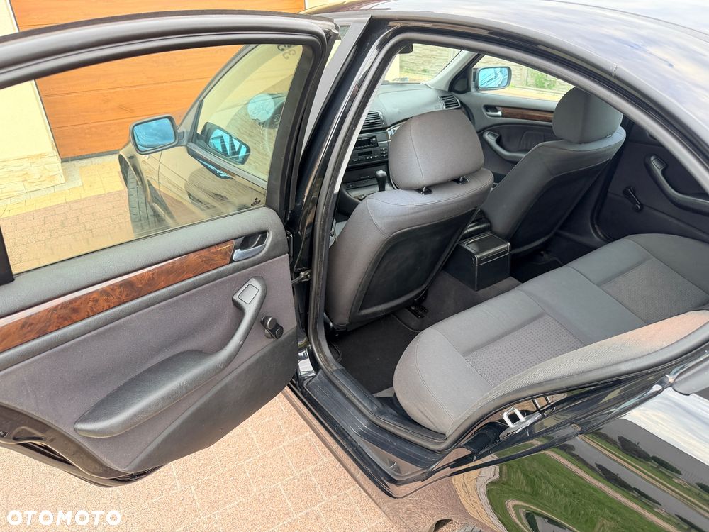 BMW Seria 3 318i Edition Lifestyle - 32
