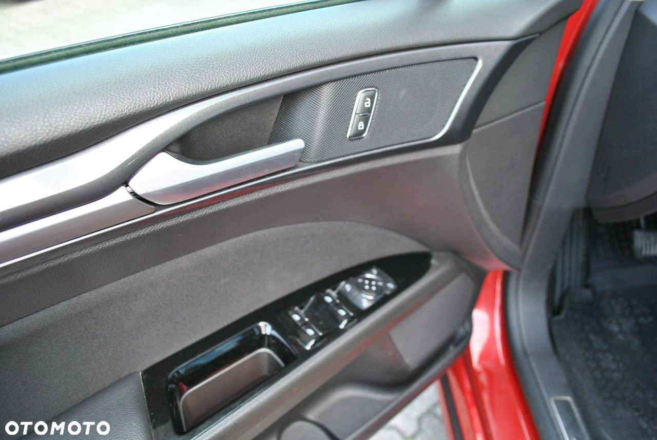 Ford Mondeo 2.0 EcoBlue Titanium - 25