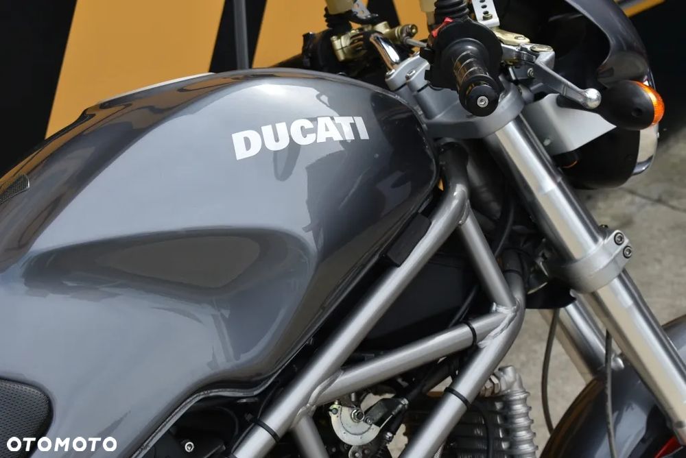 Ducati Monster - 38