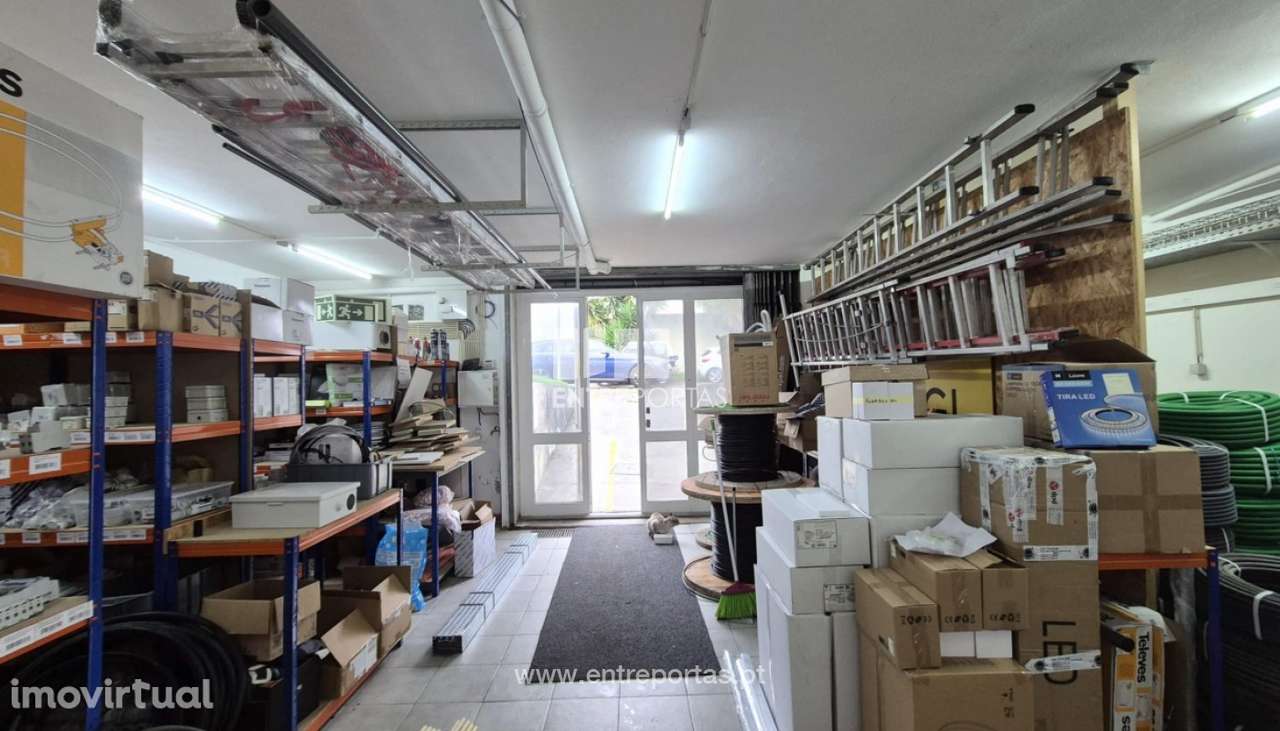 Armazém à Venda na Meadela / Portuzelo, Viana do Castelo. - Grande imagem: 2/31