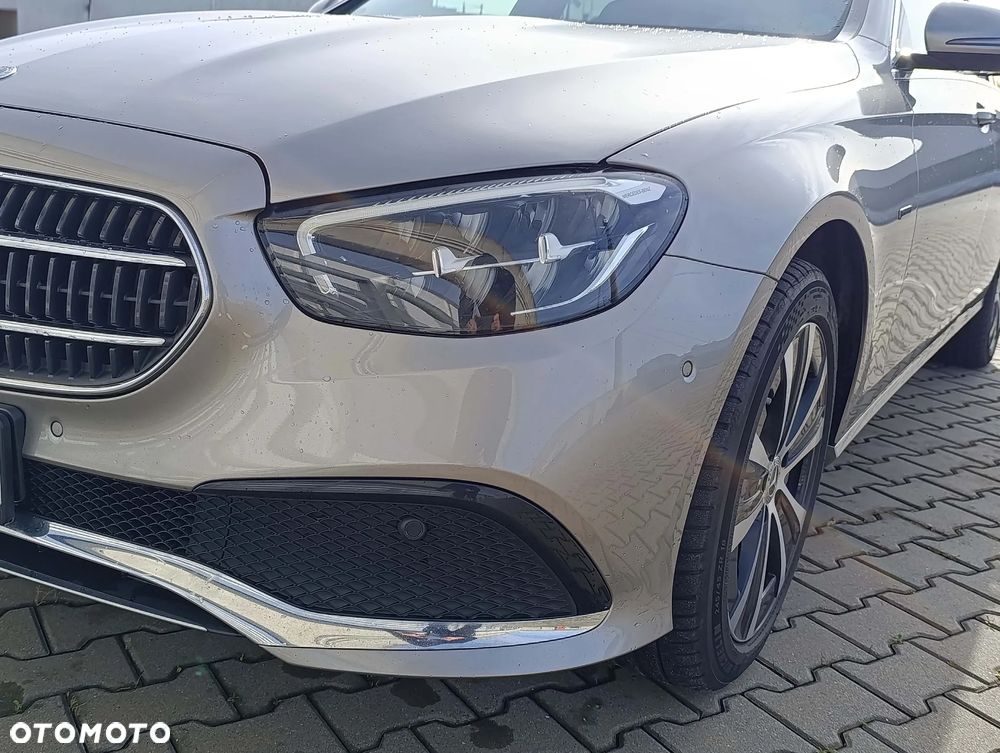 Mercedes-Benz Klasa E 300 de 4Matic T 9G-TRONIC - 37