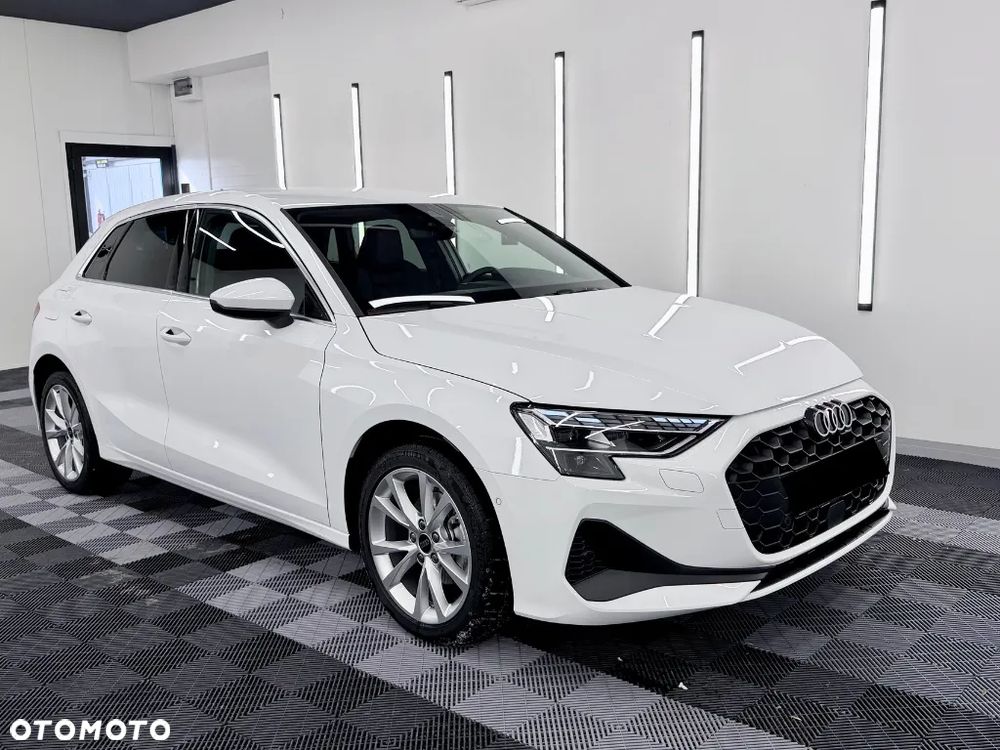 Audi A3 Sportback - 1