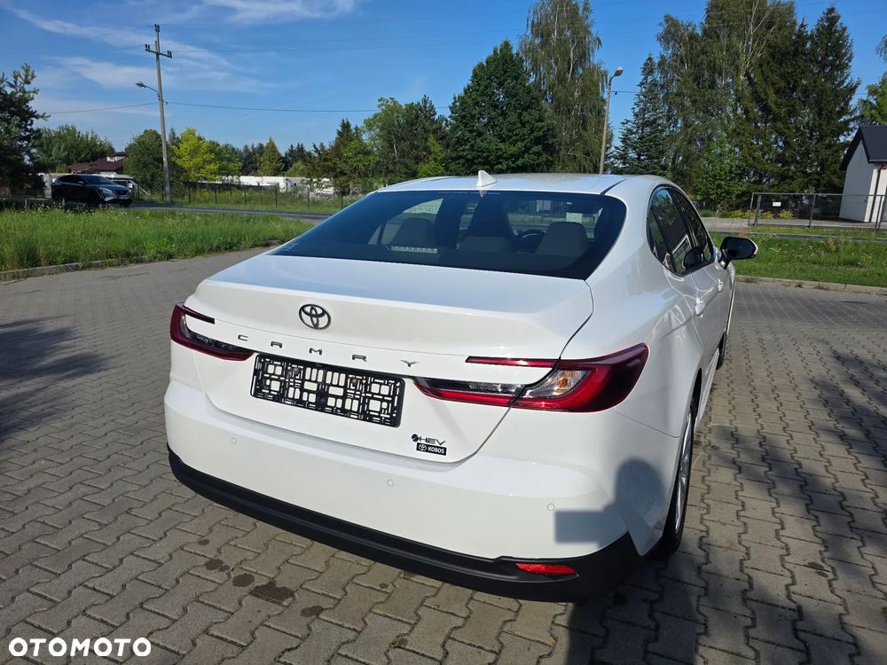 Toyota Camry 2.5 Hybrid Dynamic Force Comfort e-CVT - 12