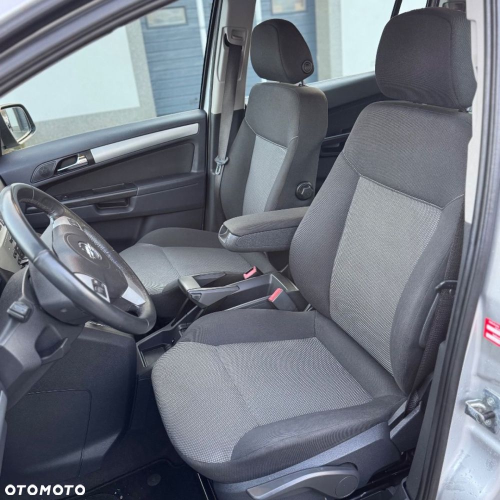 Opel Zafira - 18