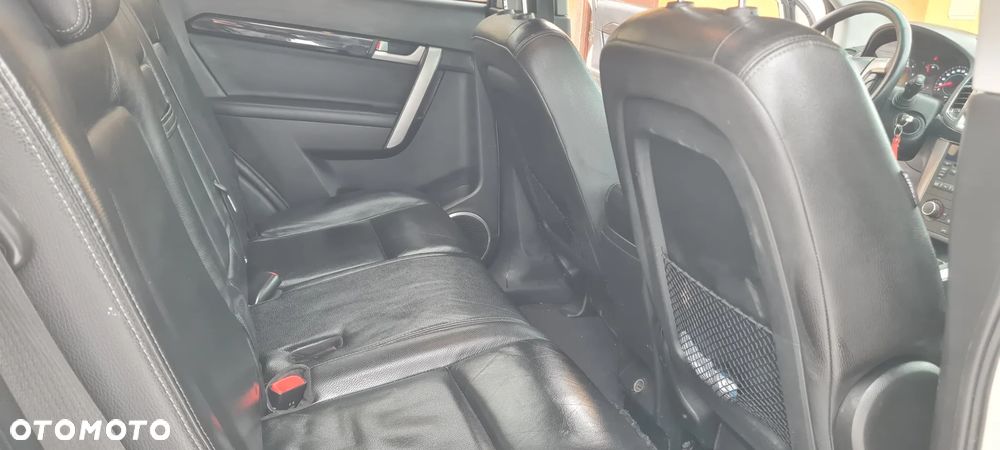 Chevrolet Captiva 2.2 D LT+ - 11