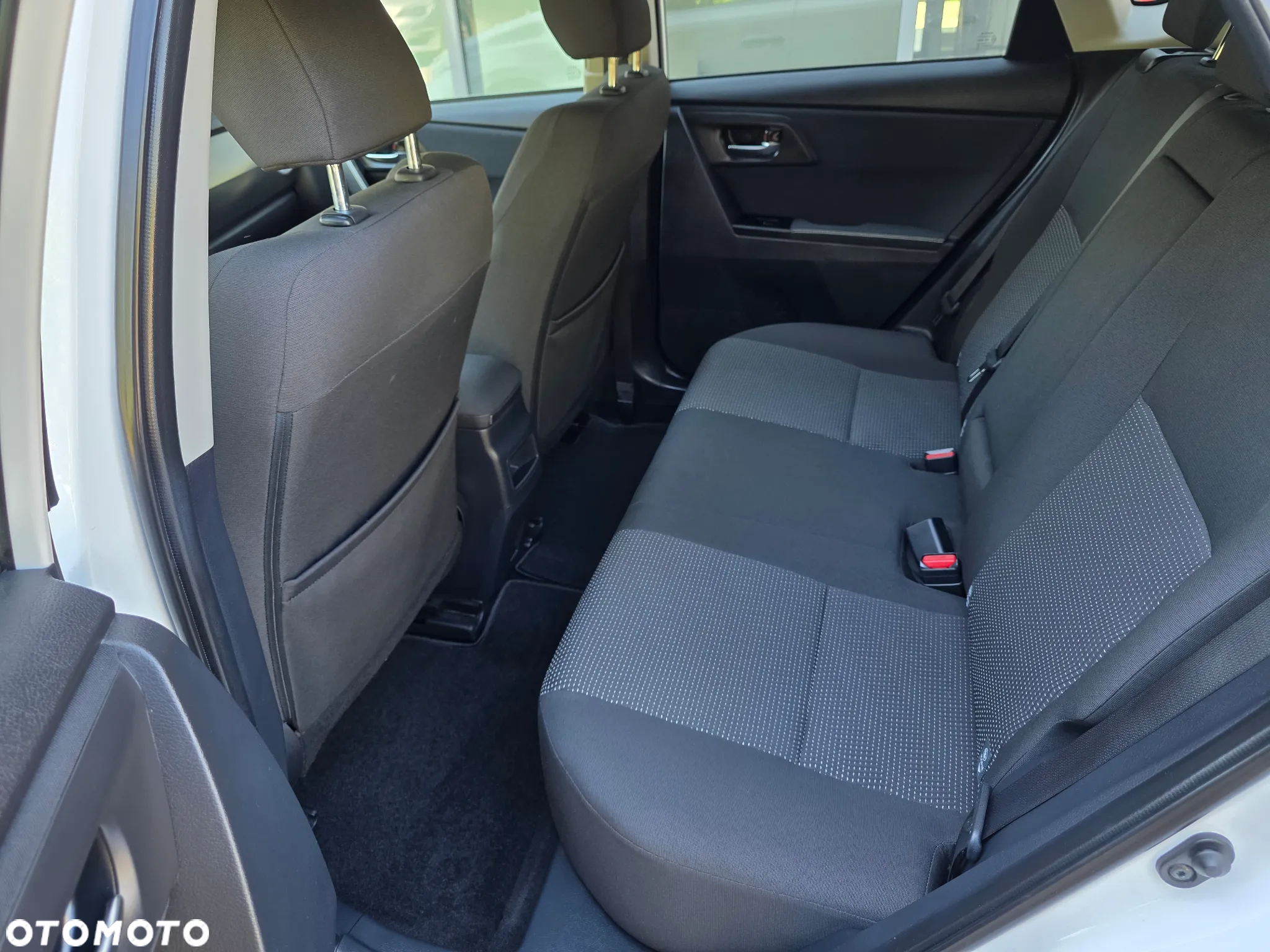Toyota Auris 1.6 Valvematic START Edition - 21