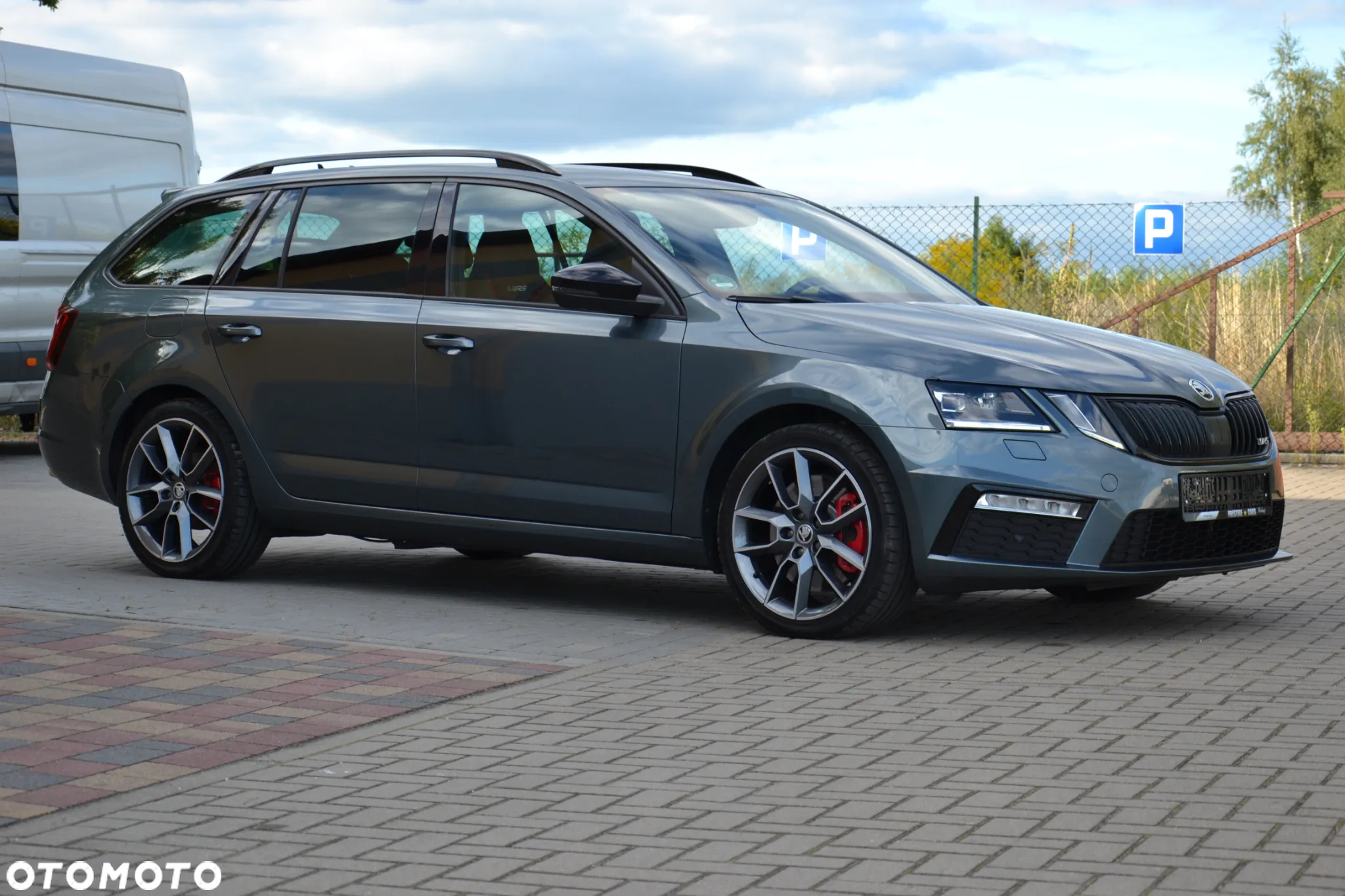 Skoda Octavia Combi 2.0 TSI DSG RS - 8