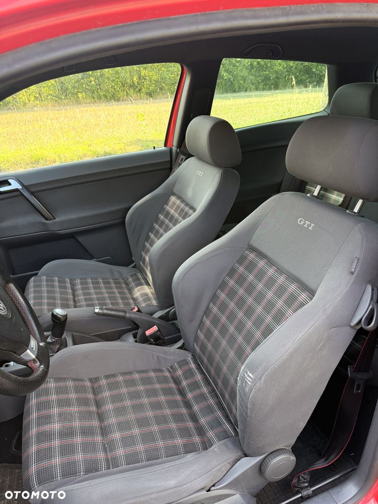 Volkswagen Polo - 9