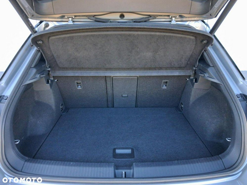 Volkswagen T-Roc - 15