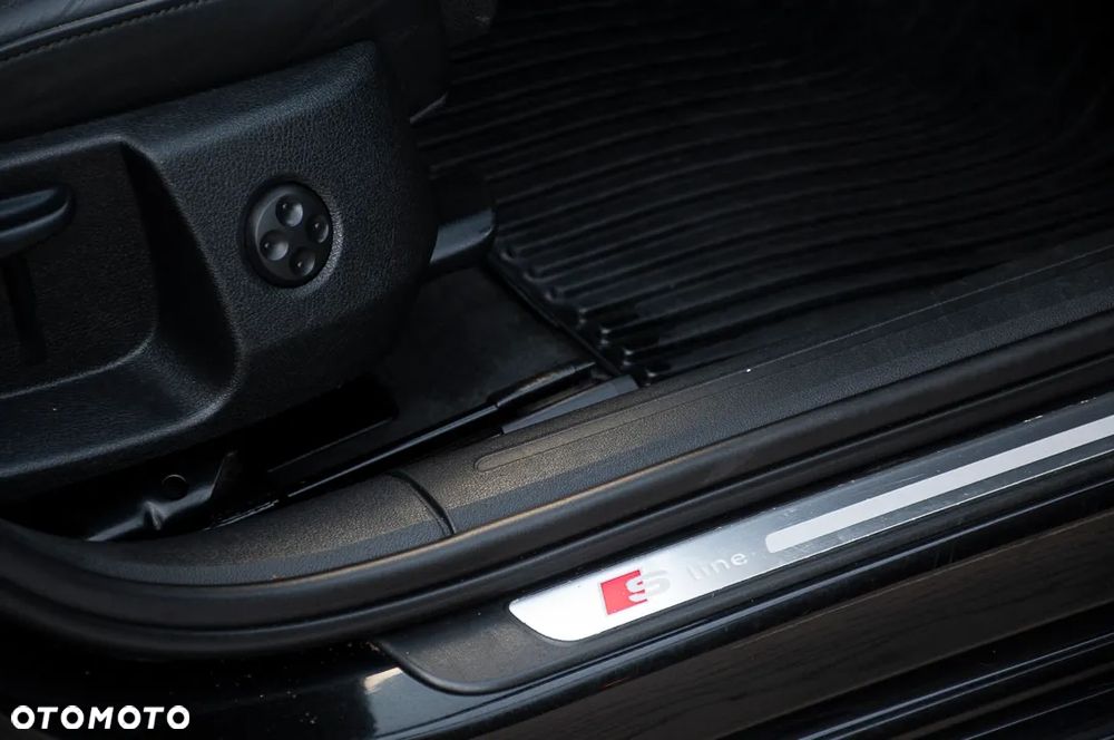 Audi A4 Avant 2.0 TDI DPF quattro S tronic S line Sportpaket - 36