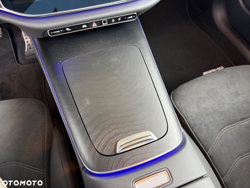 Mercedes-Benz Klasa E 220 d mHEV 4-Matic AMG 9G-Tronic - 14