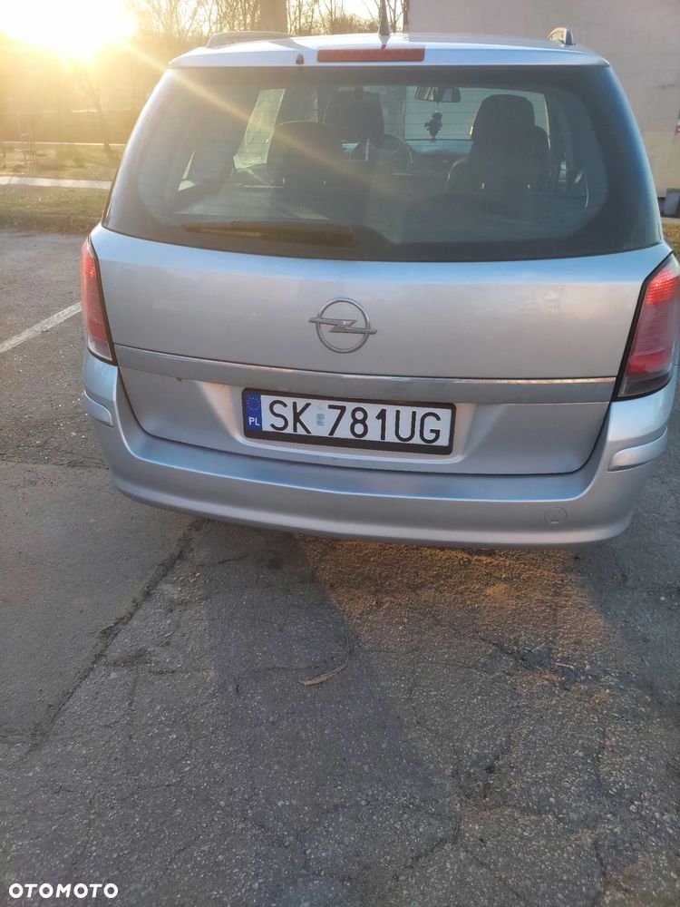 Opel Astra 1.9 CDTI 111 - 2