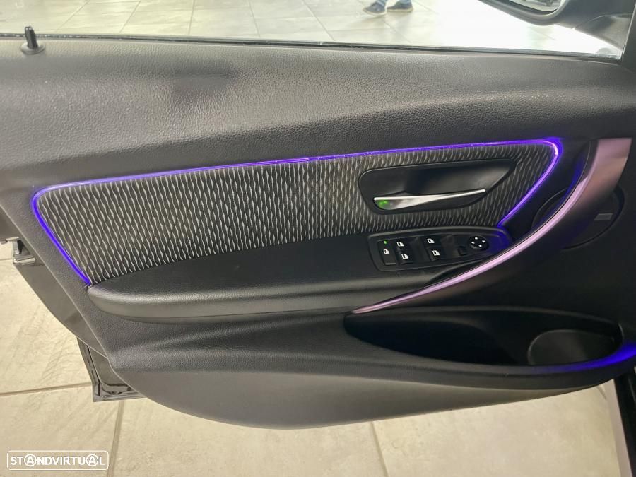 BMW 320 d Touring ED Advantage - 22