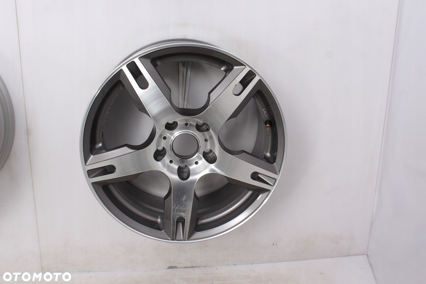 FELGA ALUMINIOWA KBA47073 AEZ 5X120 17 ET35 - 1