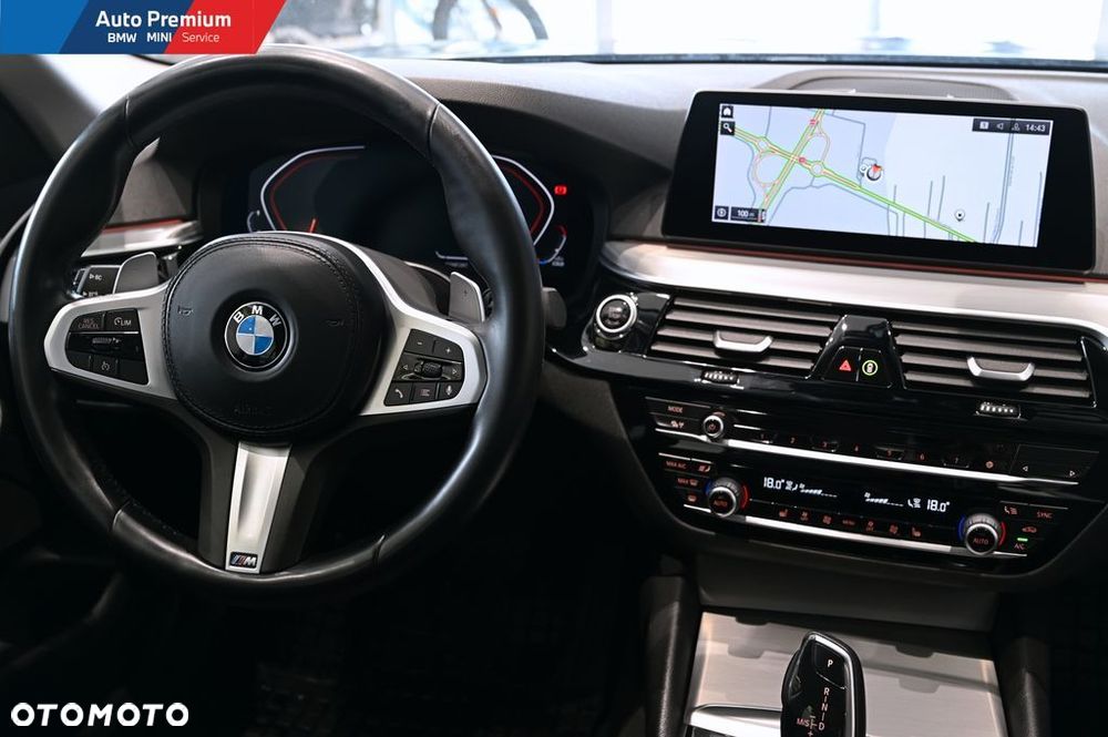 BMW Seria 5 520d xDrive - 13