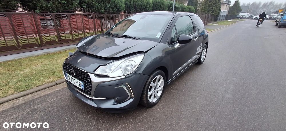 Citroën DS3 BlueHDi 100 CONNECTED CHIC - 1