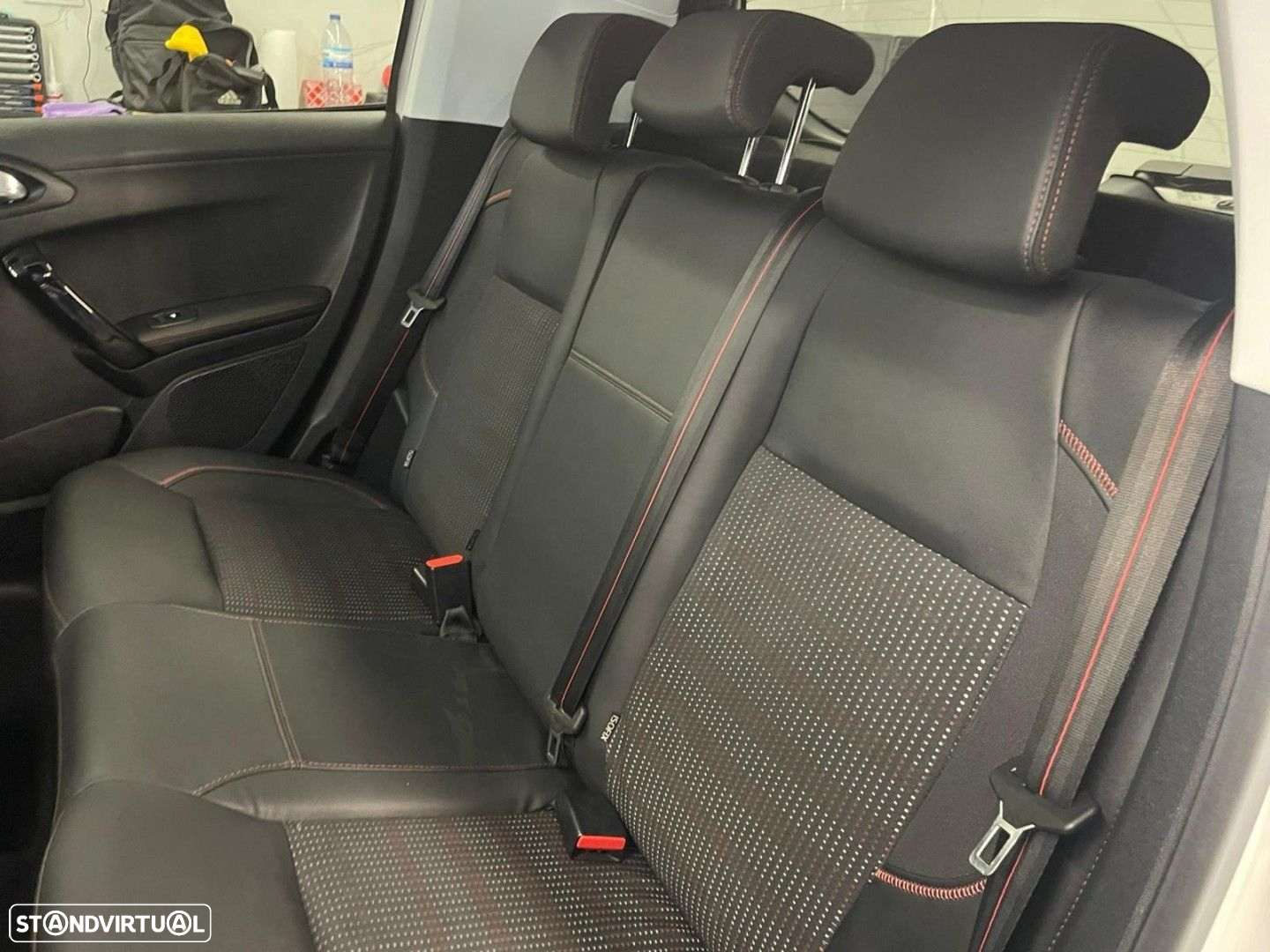 Peugeot 208 1.6 BlueHDi GT Line - 18