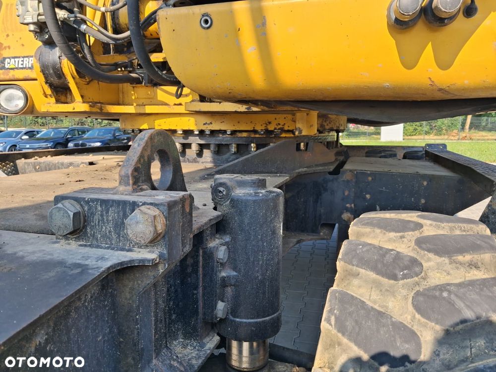 Caterpillar 322D - 15