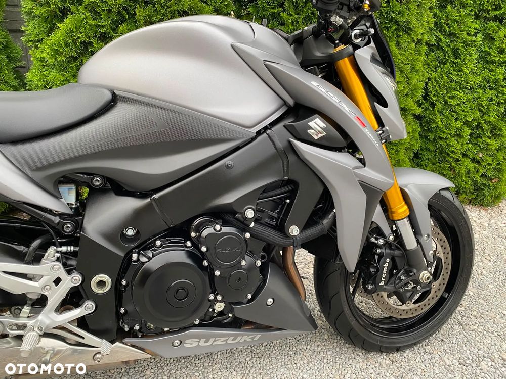 Suzuki GSX - 9