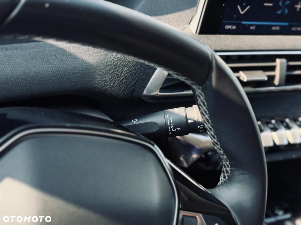 Peugeot 3008 1.2 PureTech Allure S&S - 33