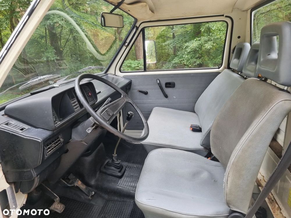 Volkswagen Transporter - 12
