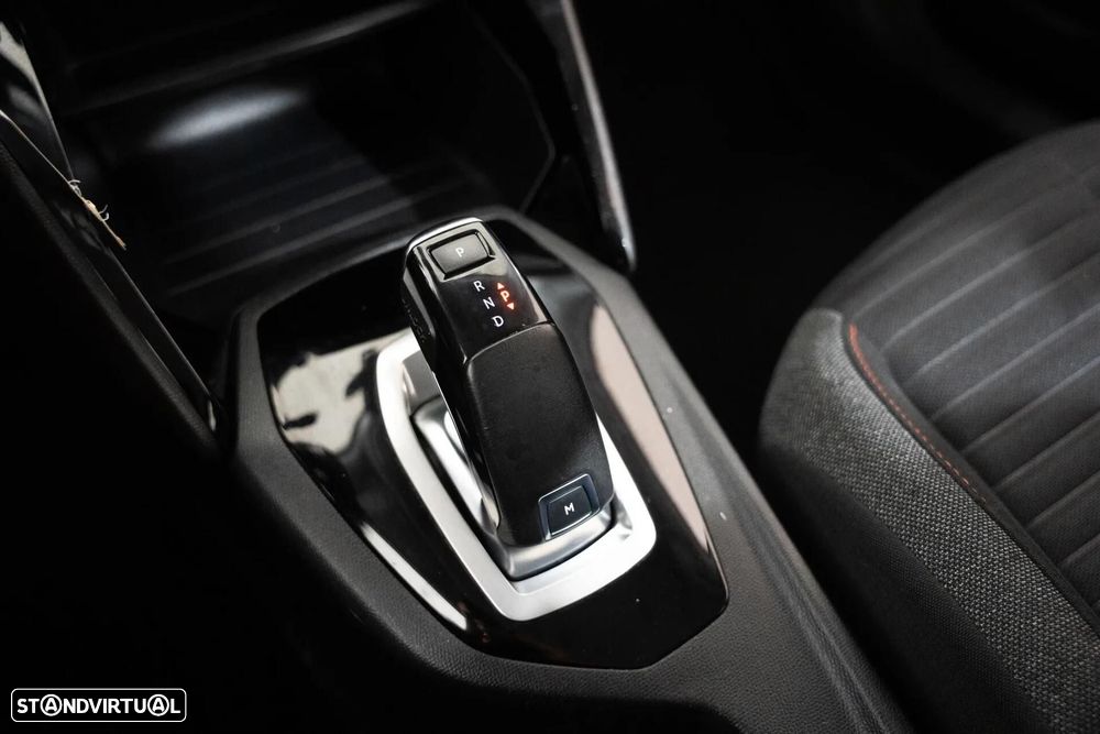 Peugeot 2008 1.2 PureTech Active EAT8 - 25