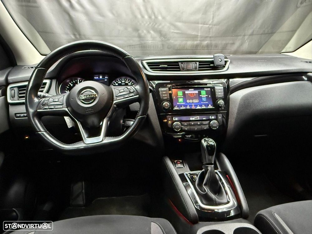 Nissan Qashqai 1.5 dCi N-Connecta J17 DCT - 10