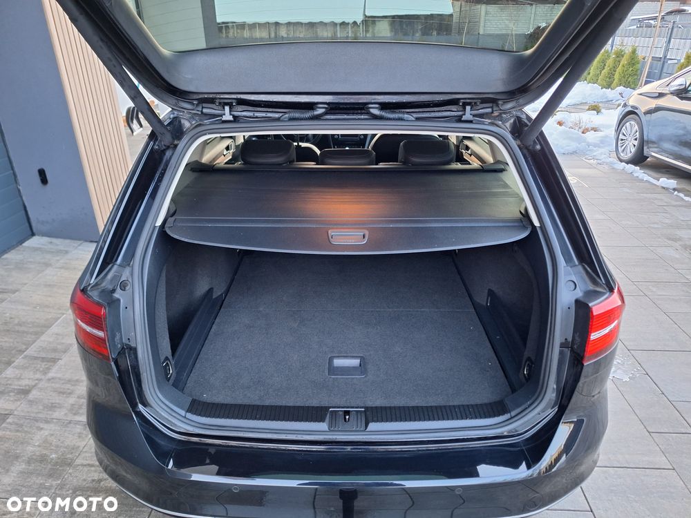 Volkswagen Passat Variant - 11