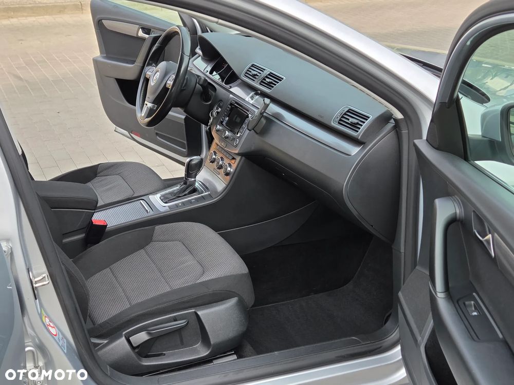 Volkswagen Passat 2.0 Blue TDI DSG SCR Comfortline - 21