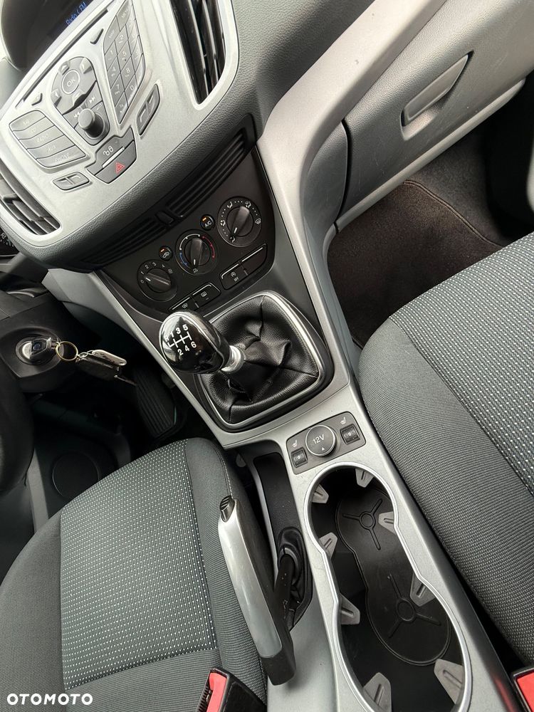 Ford Grand C-MAX - 13