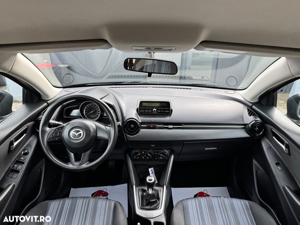 Mazda 2 - 8
