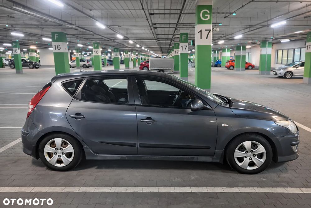 Hyundai i30 1.6 CRDi Comfort EU5 - 5