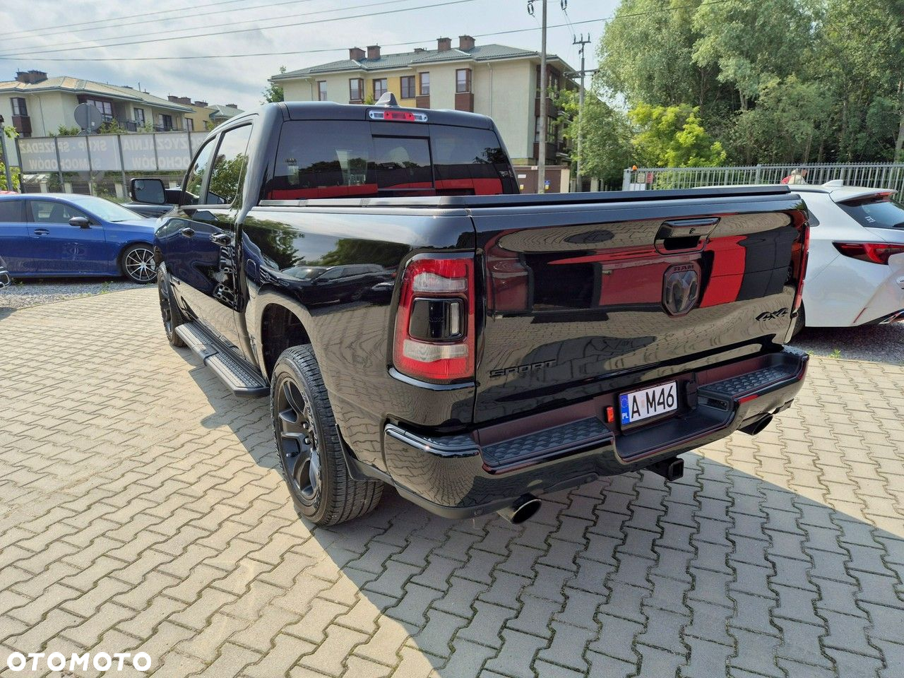 RAM 1500 Crew Cab Sport - 11