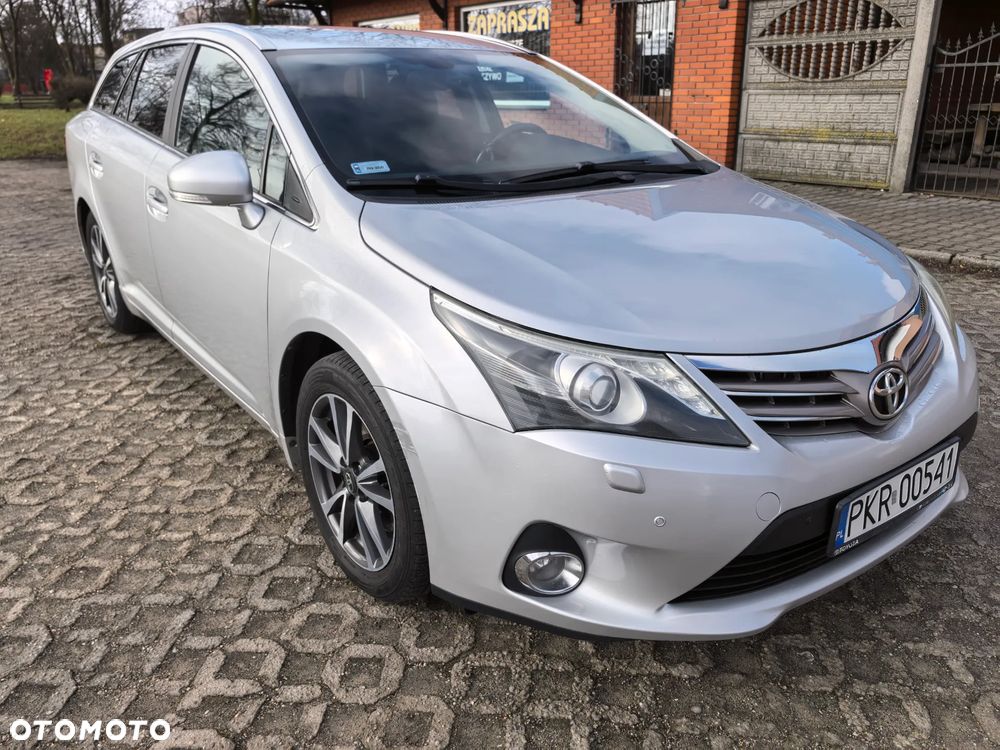 Toyota Avensis 2.2 D-4D Premium - 2