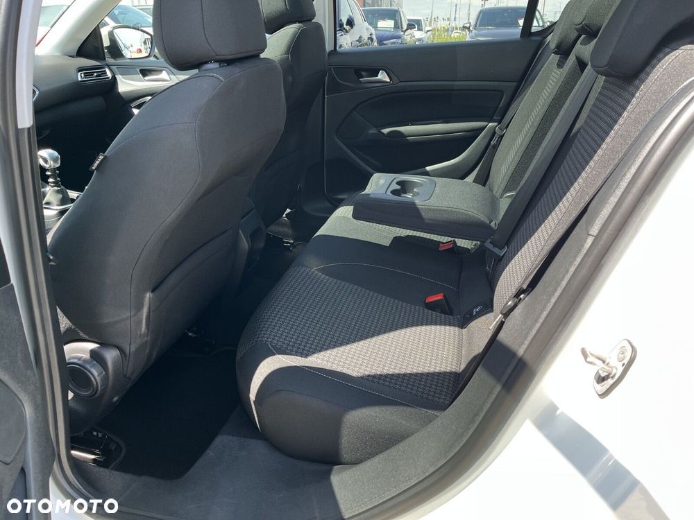 Peugeot 308 1.2 PureTech Style S&S - 17