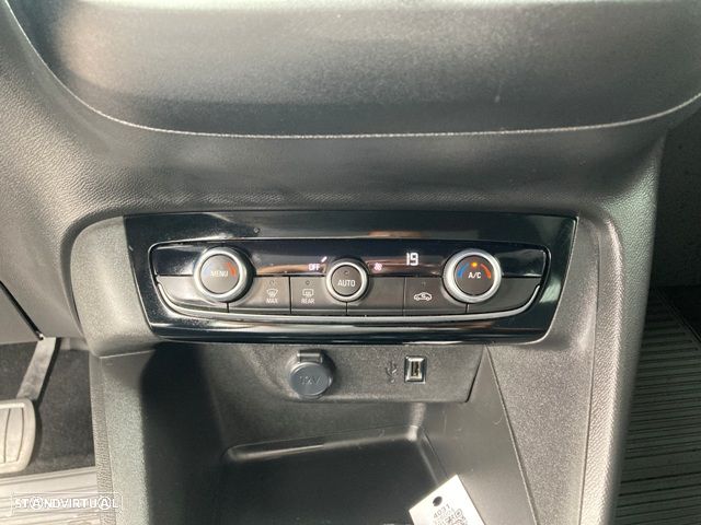Opel Corsa-e Elegance - 25