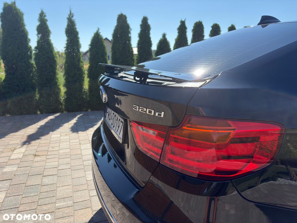 BMW 3GT 320d Luxury Line - 12