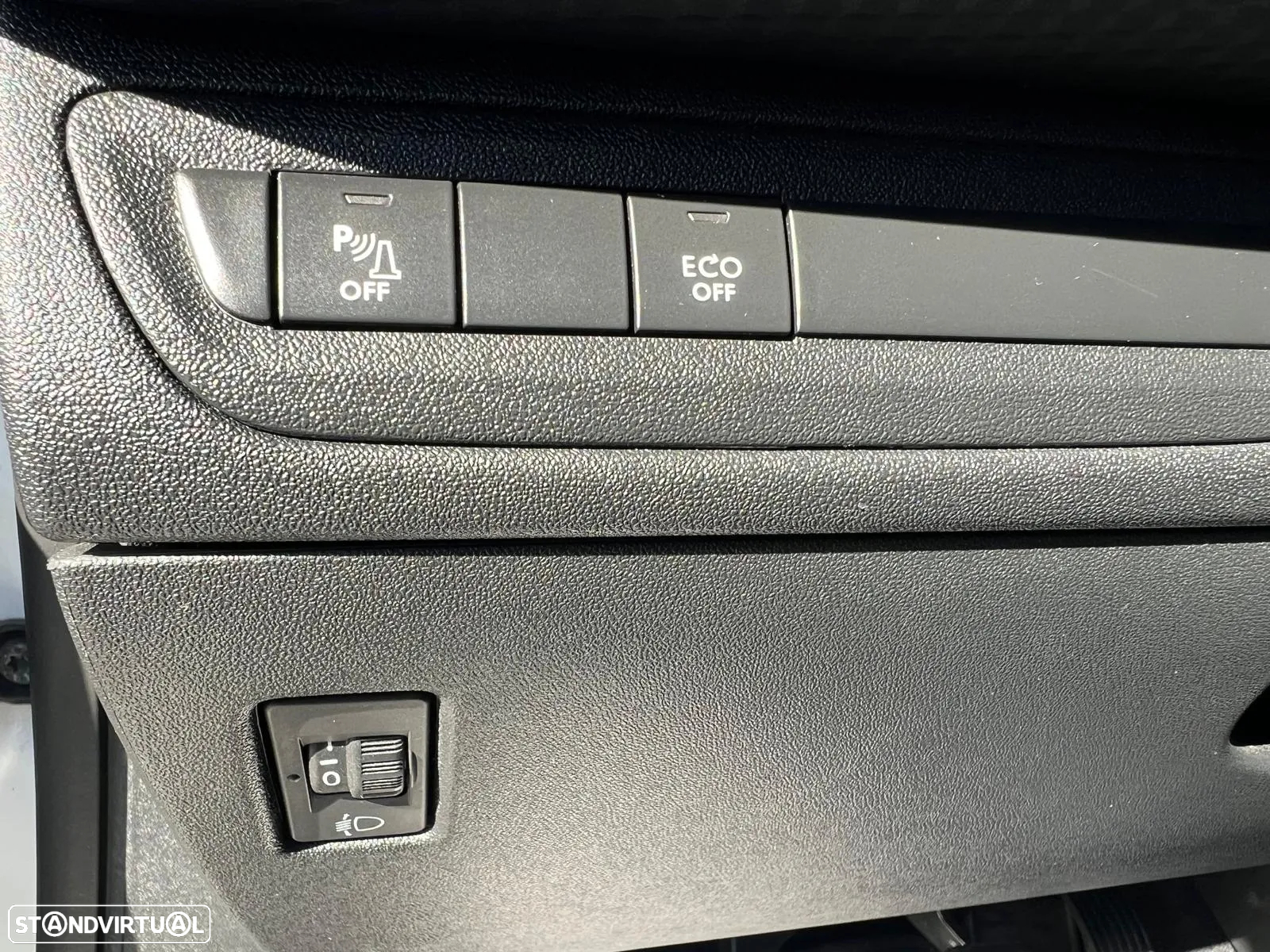 Peugeot 2008 1.2 PureTech Access - 13