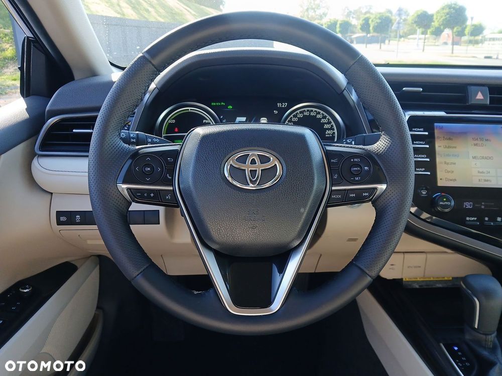 Toyota Camry 2.5 Hybrid Executive CVT - 26